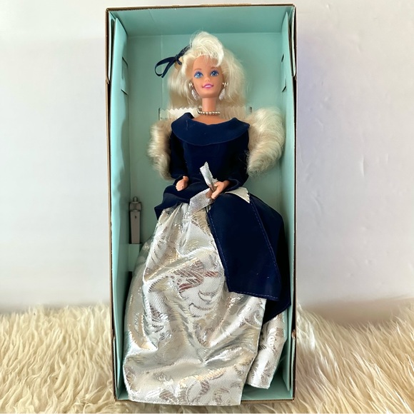 Vintage New in Box Winter Velvet Barbie Doll - Picture 1 of 13